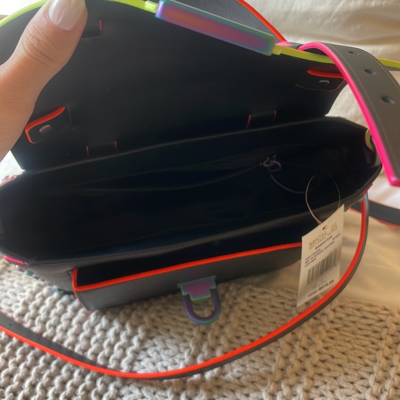 Michael Kors Manhattan Limited Edition Bag NWT - MD TH SCHOOL SATCHEL LEATHER - Picture 4 of 7